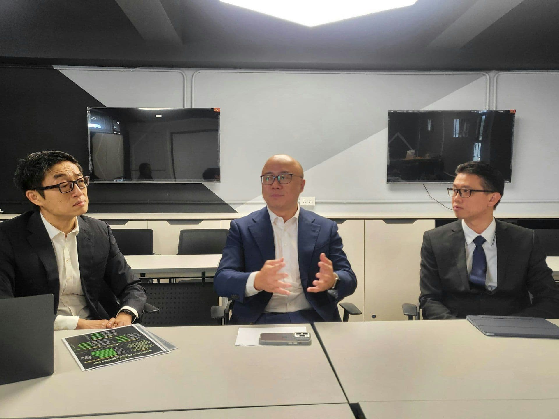 HK01-聯同院校商界打造中學生雲計算課程 表現優異可到大企業實習